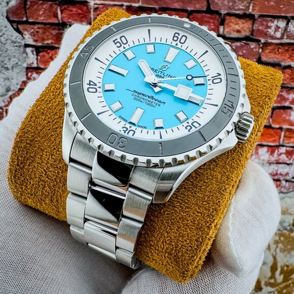 Breitling Superocean Turquoise Dial - 44mm – A17376 – FULL SET – MSRP $5450 - Picture 13 of 16